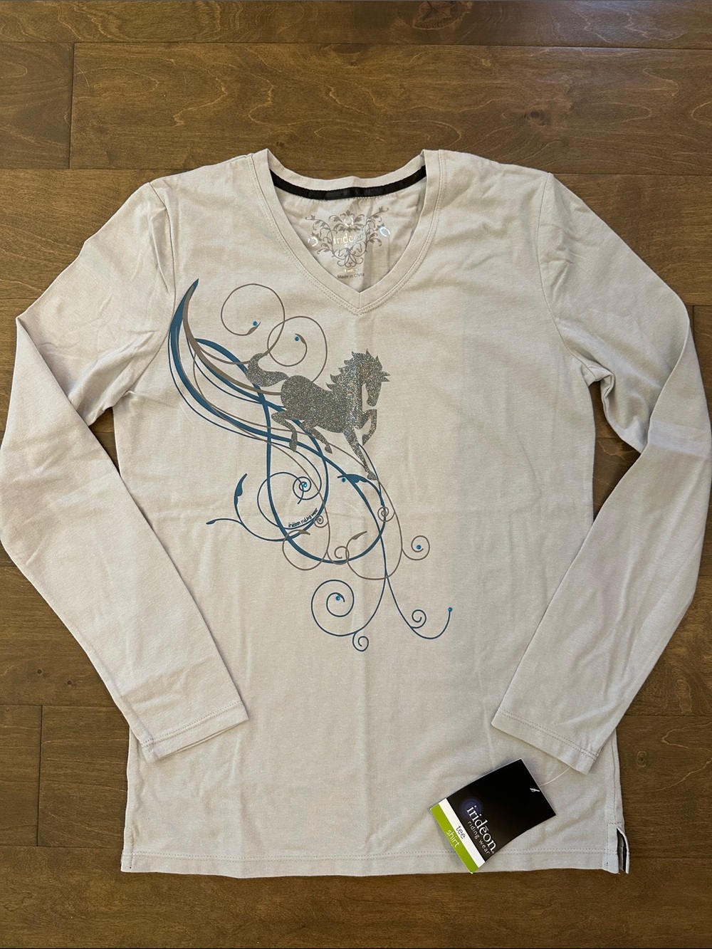 New Irideon Prancing Pony Long Sleeve Tee, Size M.